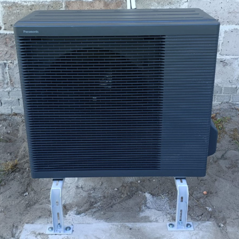 montaż podstawa klimatyzatora 1